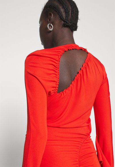 Victoria Beckham ASYMMETRIC SLASH DRESS - Φόρεμα από ζέρσεϊ - crimson