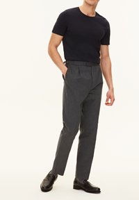 Oscar Jacobson KYRAN - T-shirt basic