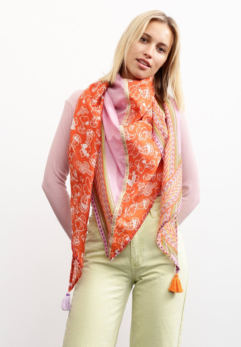 Codello PEANUTS DREIECKSTUCH MIT SNOOPY & CO. Tuch orange Zalando.de