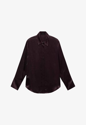 Camicia lunga in satin color maroon con colletto a punta, chiusura davanti con bottoni e orlo arrotondato. Presenta una texture liscia e una vestibilità strutturata.