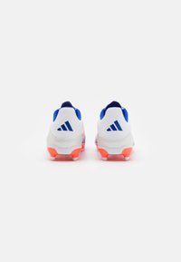 adidas Performance F50 LEAGUE MG - Botines de fútbol para terreno firme - footwear white/solar red/lucid blue