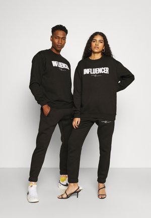 INFLUENCER TRACKSUIT UNISEX - Træningssæt - black