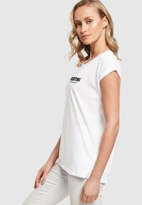 Merchcode ESSENTIALS NEW GENERATION - T-shirts med print - white