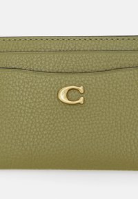 COACH ESSENTIAL CARD CASE - Portefeuille - moss