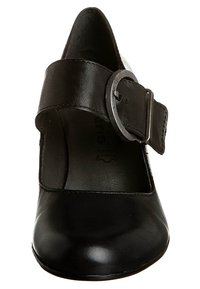 Černá kožená Mary Jane obuv s kulatou špičkou, širokým páskem a kovovou přezkou. Hladký povrch a klasický design.