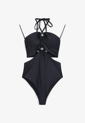Costume da bagno intero nero con design a taglio, dettaglio in metallo circolare al centro e spalline regolabili che formano un collo all'americana.