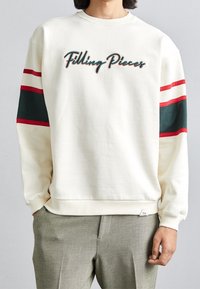 Filling Pieces Sweatshirt - off-white