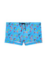 Kirkkaan siniset uimashortsit, joissa värikkäitä leijakuvioita ja musta kiristysnyöri solmittuna etuosan vyötäröhihnaan.