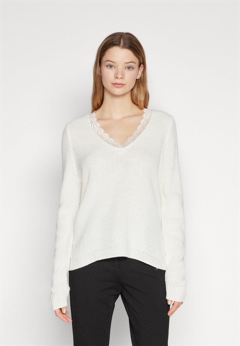 VILA VNECK Jumper white alyssum/white Zalando.ie