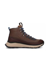 Stivaletti da trekking marroni con tomaia in pelle texturizzata, lacci blu, collo imbottito e suola chunky beige. Presenta occhielli metallici e un grosso passante.