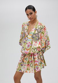 LOLA CASADEMUNT Dnevna haljina - pale yellow