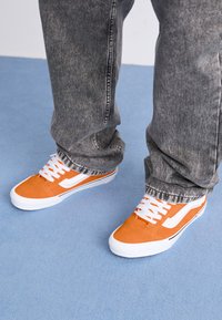 Unselected, neon orange