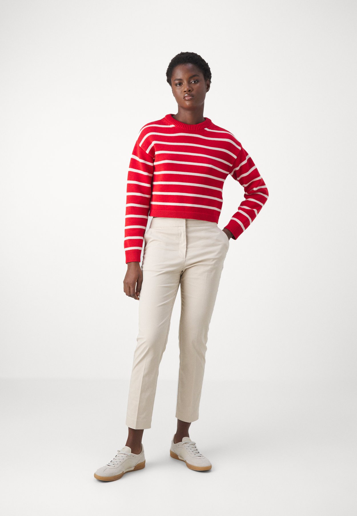 STRIPED CNECK