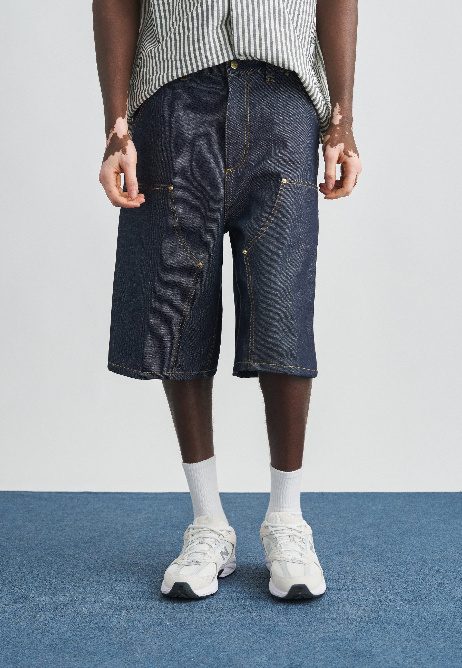 Carhartt WIP ADEN DOUBLE KNEE BRADENTON - Shorts di jeans - blue
