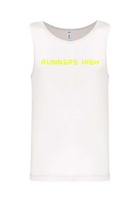 Weißes ärmelloses Tanktop aus glattem Material, mit dem Text "RUNNERS HIGH" in leuchtend gelber Grafikschrift über der Brust.