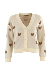 Cardigan lavorato a maglia crema con motivi a cuore marroni, scollatura a V, maniche lunghe, polsini e orlo a coste, e tre bottoni crema sulla parte anteriore.