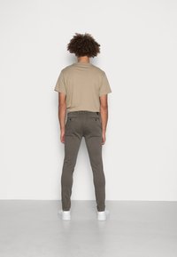 Replay Chino - grey