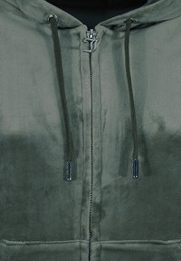 Juicy Couture ROBERTSON - Felpa con zip - grigio muschio