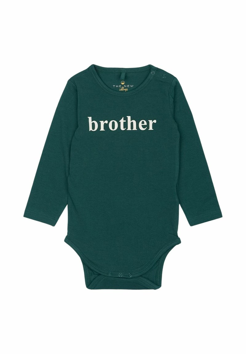 Groene longsleeve romper van zacht katoen met een ronde hals. Beschikt over het woord "broer" in crèmekleurige tekst op de borst.