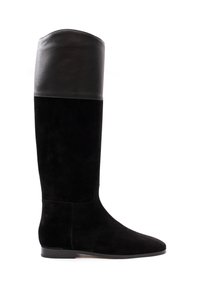Schwarze Wildlederkniehohe Stiefel mit einem glatten schwarzen Lederoberteil. Sie verfügen über eine spitze Zehenpartie und eine flache Sohle, die ein elegantes Design zur Schau stellt.