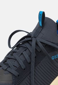 BOSS SLON - Sportcipő - open blue four
