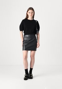 pure cashmere PUFF SHORTSLEEVE - Pulover - black