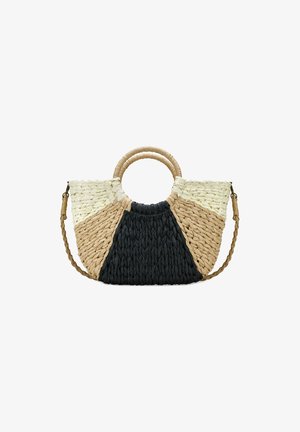 Bolso de mano tejido con un asa circular, presenta secciones en tonos marrón claro, crema y negro. Incluye una correa trenzada extraíble y una superficie texturizada.