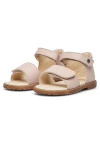 Roze leren sandalen met open tenen en twee verstelbare banden. Voorzien van een textuur inlegzool en vlakke rubberen zool. Eenvoudig ontwerp met stikdetails.