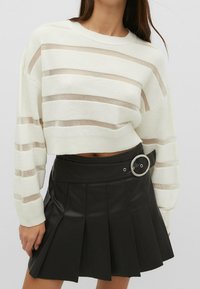 Stradivarius Sweter