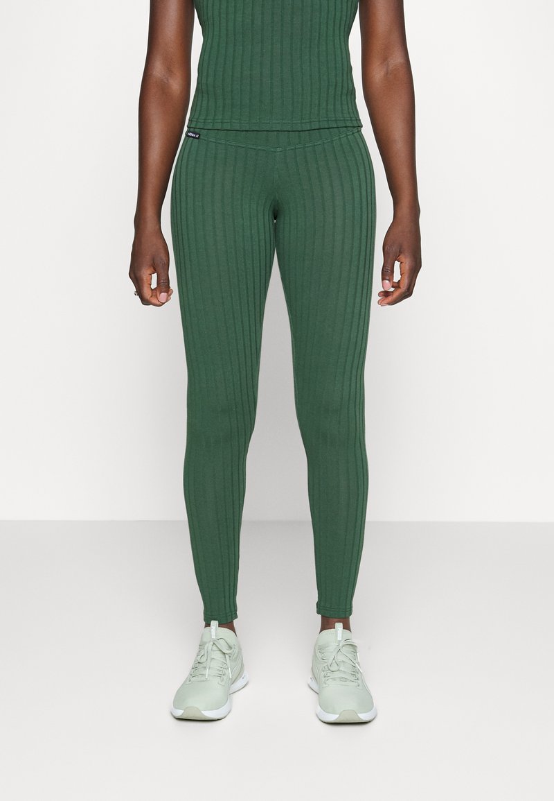 Nebbia HIGH WAIST LEGGINGS Leggings dark green/vert foncé ZALANDO.FR