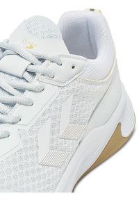 Hummel REACH TR CORE - Chaussures de course - barely blue