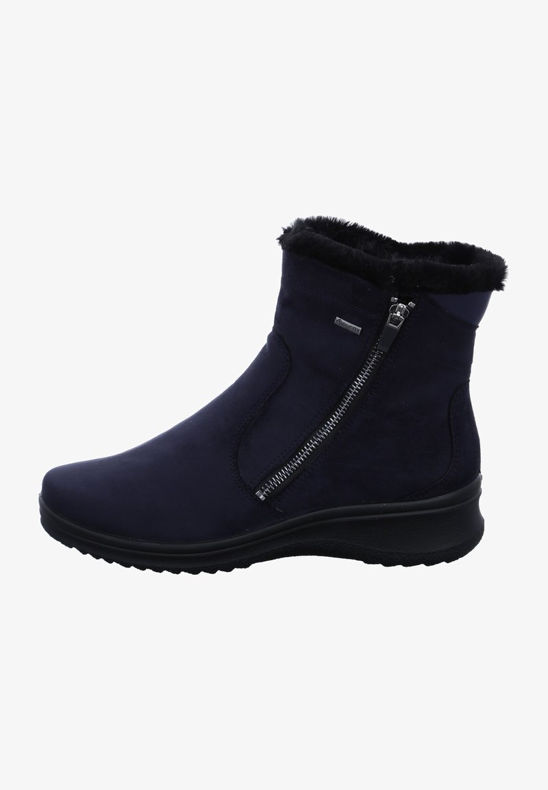 Botas de tobillo azul marino hechas de ante con un acabado texturizado, que cuentan con un zip lateral y un cuello de pelo sintético negro para mayor calidez.