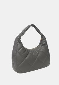 Borsa a tracolla grigia scura con corpo arrotondato, una sola tracolla e dettagli in zipper dorato. Texture in pelle liscia con motivo a losanghe.