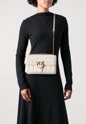 Pinko LOVE ONE CLASSIC - Mala a tiracolo - bianco seta/antique gold