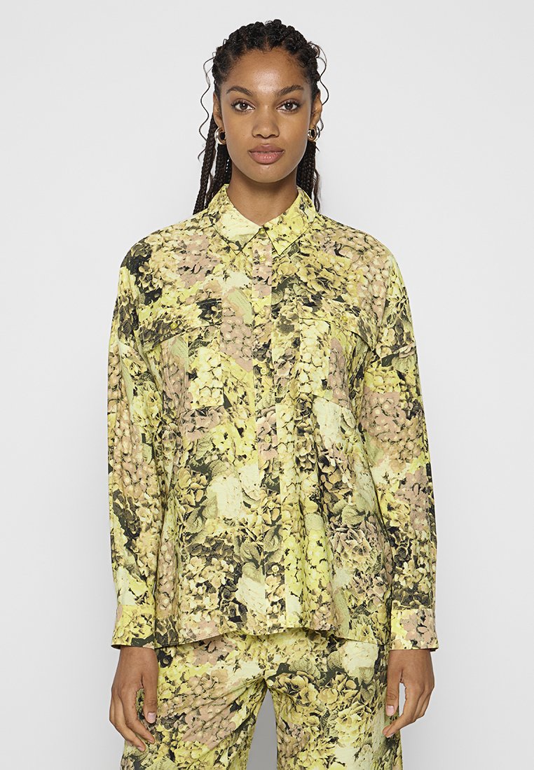 Numph Overhemdblouse geel