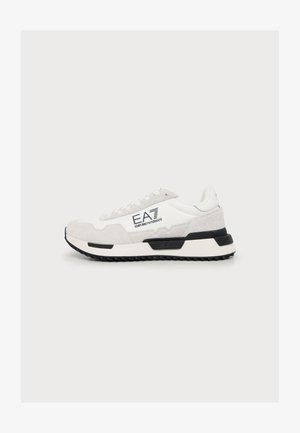 EA7 Emporio Armani, VINTAGE - Sportcipő - triple white/black