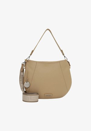 Beige Lederhandtasche mit geschwungener Form, verstellbarem Schultergurt und metallischen Akzenten. Verfügt über ein Logoschild und strukturierte Details.