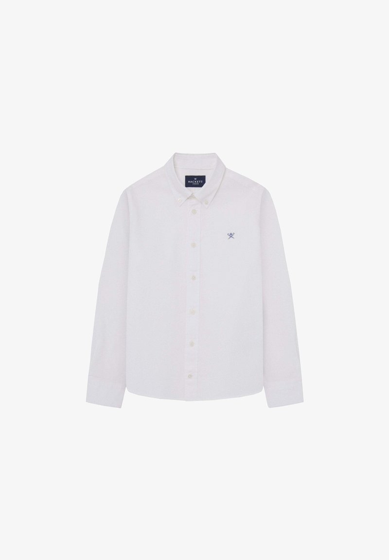 Chemise blanche à manches longues boutonnée avec col, petit logo brodé de rames croisées sur la poitrine gauche et étiquette Hackett à l’intérieur du col.