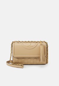 Unselected, desert dune