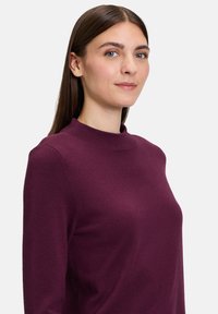 Betty Barclay BASIC-MIT STEHKRAGEN - Svetrík - dark aubergine