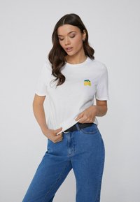 Tezenis Triko s potiskem - grün bianco stampa limone