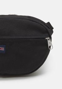 JanSport FIFTH AVENUE UNISEX - Övtáska - black