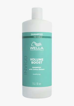Wella Professionals Invigo Volume Boost Shampoo-Flasche für feines Haar, 1L, mit Baumwoll-Extrakt, entwickelt zur Volumensteigerung und Verdickung.