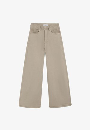 Vaqueros de pierna ancha en color beige con un corte de talle alto, que presentan un bordado sutil en los bolsillos delanteros y una tela suave y texturizada.