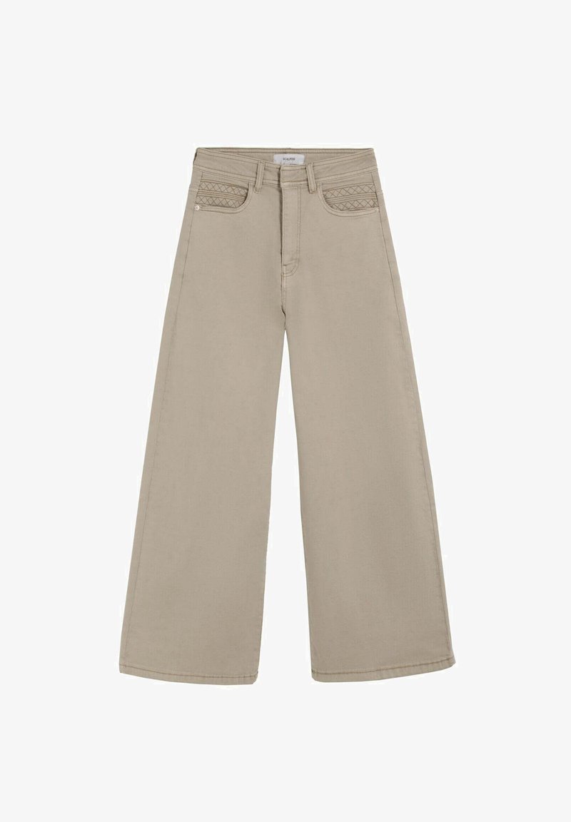 Vaqueros de pierna ancha en color beige con un corte de talle alto, que presentan un bordado sutil en los bolsillos delanteros y una tela suave y texturizada.