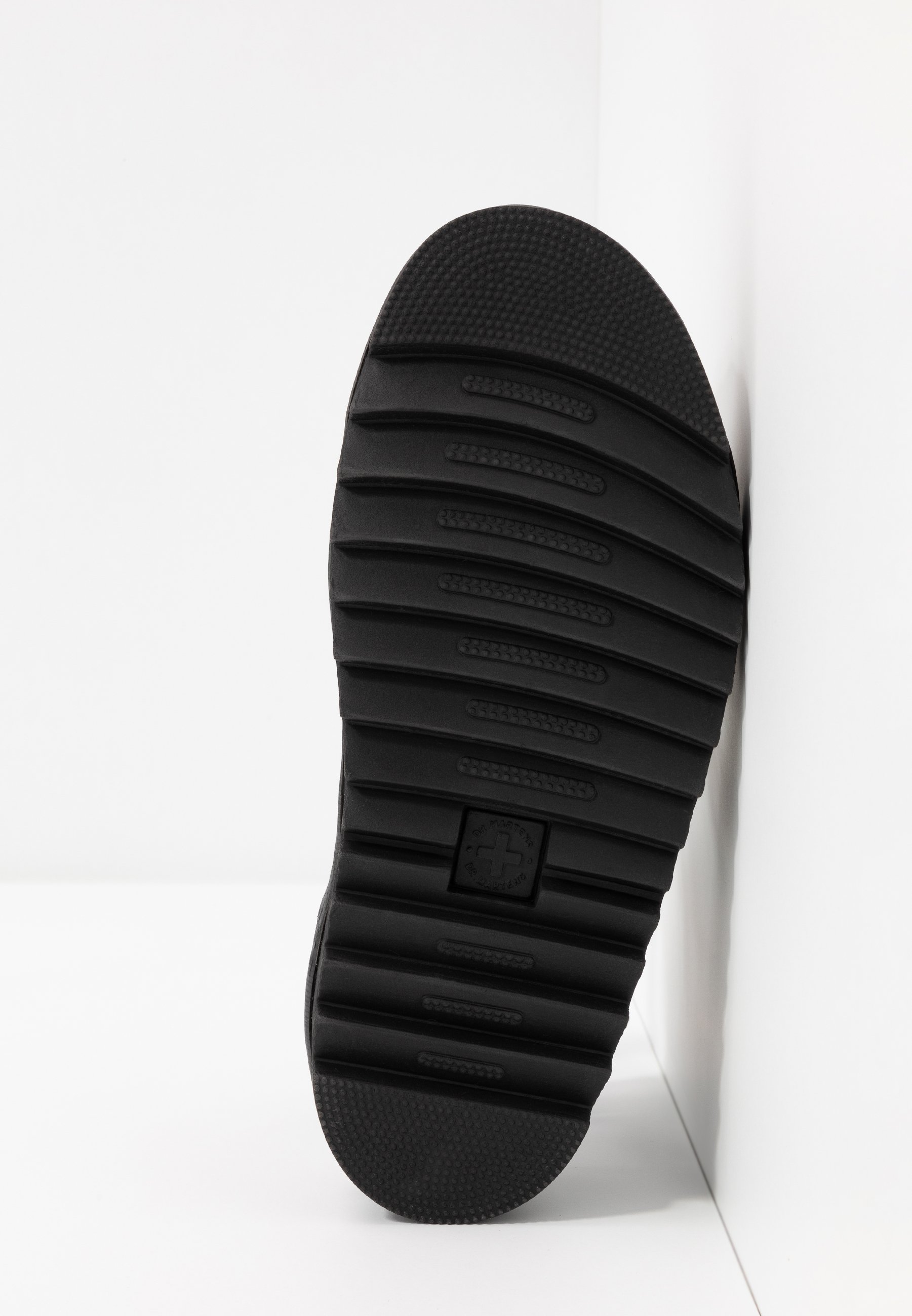 dr martens blaire sandals cherry red