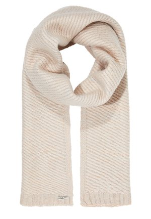 Beige gebreide sjaal met geribbelde textuur, gevouwen in een lus, met een klein stoffen merketiket bij één uiteinde.