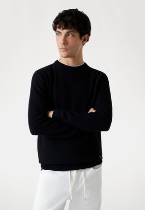 RUNDHALSAUSSCHNITT - Strickpullover - schwarz