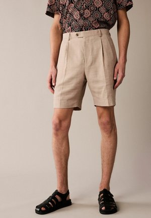 REGULAR FIT - Lühikesed püksid - stone