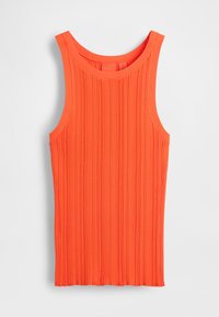 Ærmeløs, ribstrikket tanktop i klar orange. Har rund halsudskæring og blød tekstur. Ingen synlige detaljer. Enkel, tætsiddende pasform.